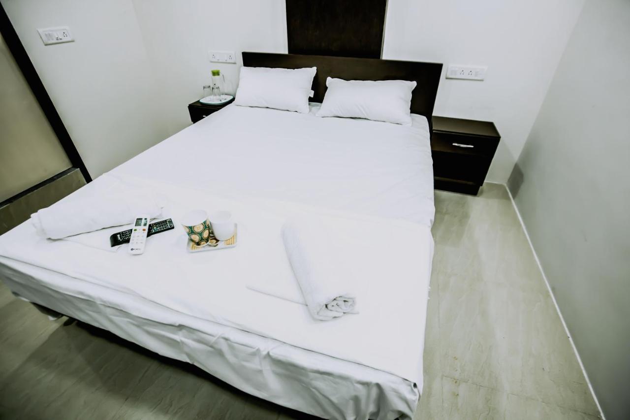 Indra Regency Hotel Thiruttani Exterior foto